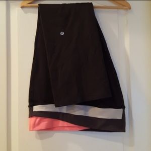 Lululemon Size 8 Wide Leg Yoga Capris